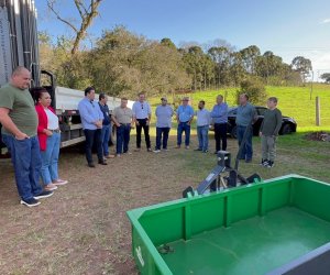   Coasul realiza entrega de implementos agrícolas a Comunidade Terapêutica Betel de Francisco Beltão.