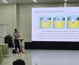  COASUL sedia 7&ordf; reuni&atilde;o sobre seguran&ccedil;a em unidades de armazenamento de gr&atilde;os.